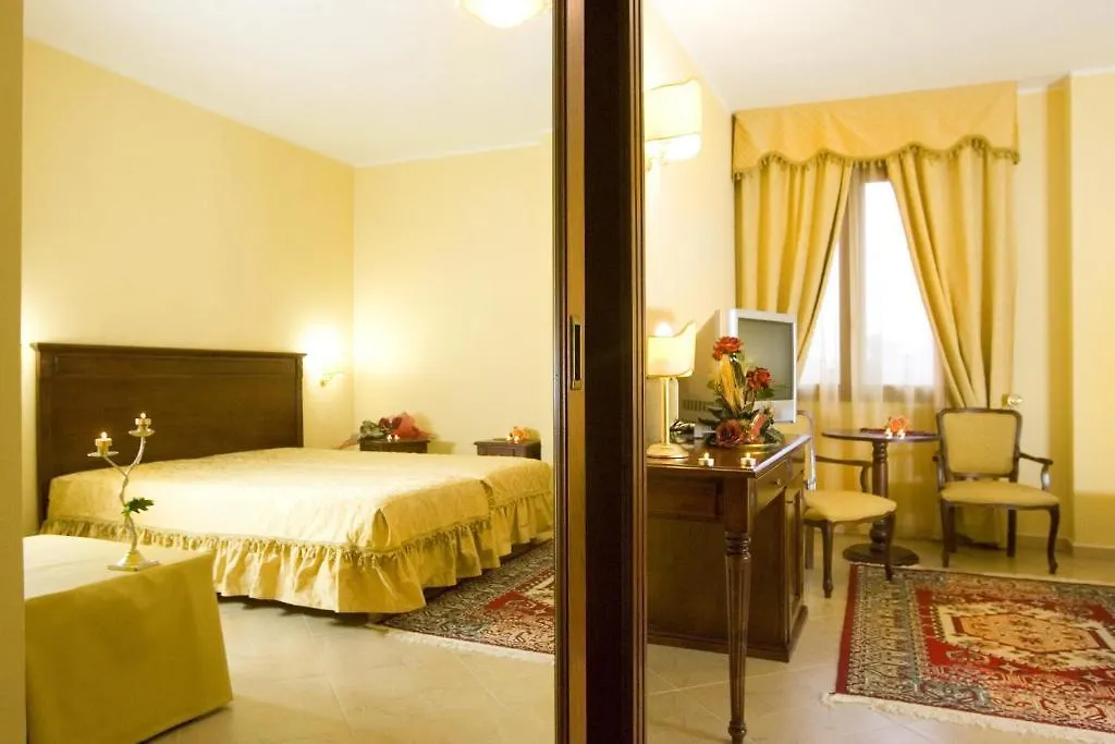 Albergo La Madonnina Buddusò 4*,